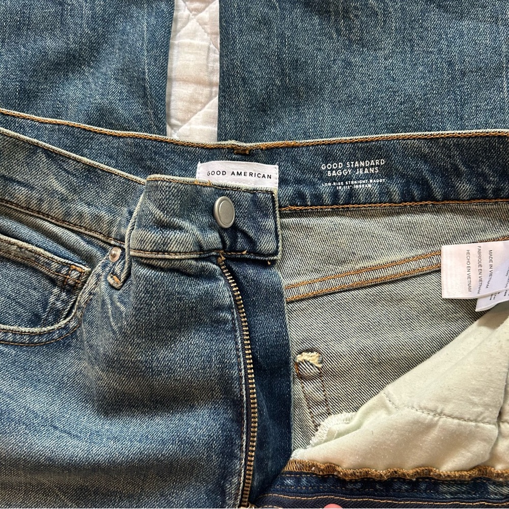 Good American Good Standard High-Rise Baggy Jeans in Dark Denim - Picture 6 of 14